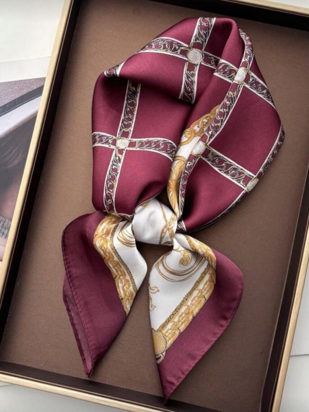 Burgundy chainScarf N1369